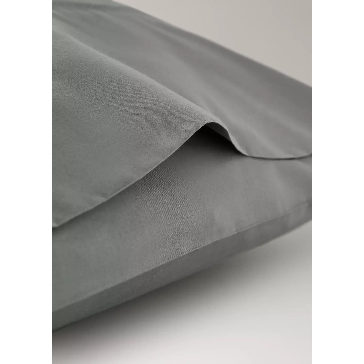 Deux taies d'oreiller percale de coton 500 fils détail passepoilé arrondi 50x75 cm gris, MANGO HOME