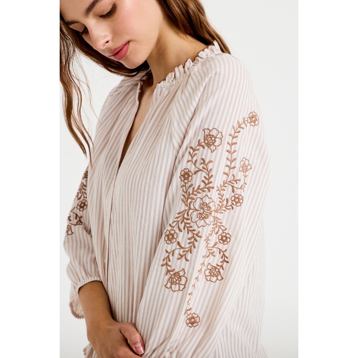 Blouse col v broderie manches 3/4 sable, CACHE CACHE