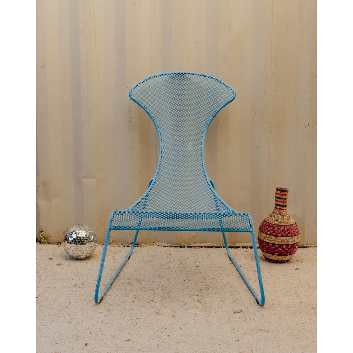 Grande chaise en métal bleu Alma N°1851 - Bon état bleu, DEBONGOUT