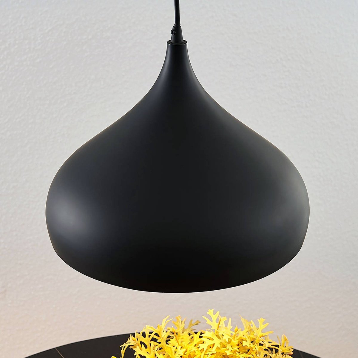 Suspension en aluminium moderne, Ritana noir, or, LINDBY