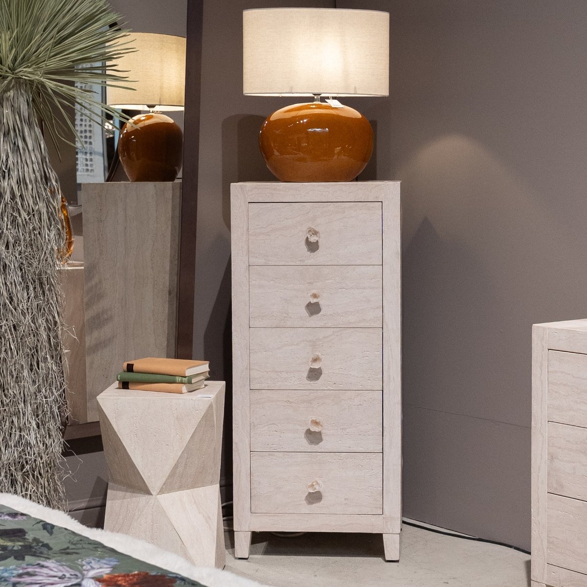 Chiffonnier 5 tiroirs imitation pierre, TRAVERTINO beige, KARE DESIGN