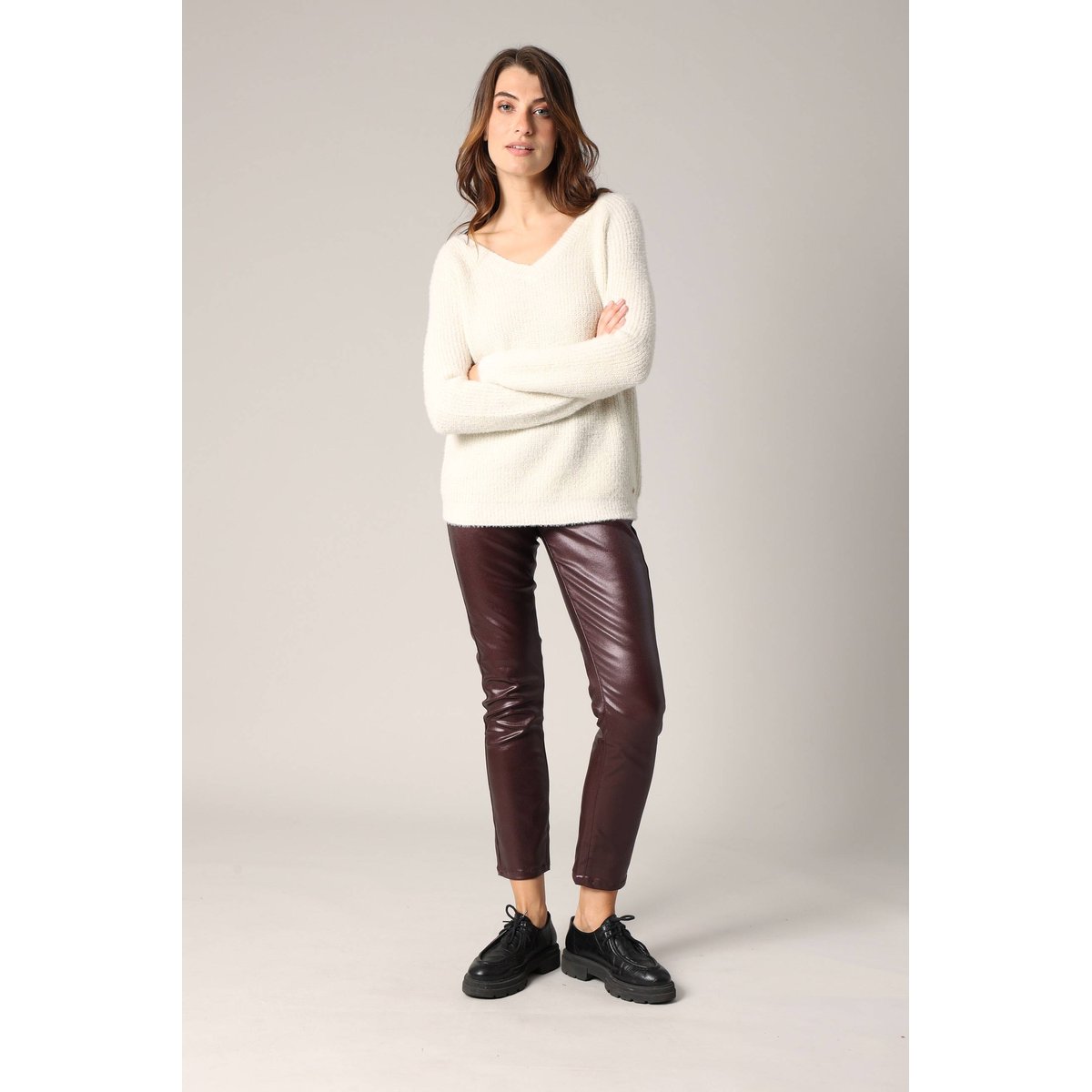 Pull doux à col en v en maille duveteuse ARMELLE ecru, DEELUXE