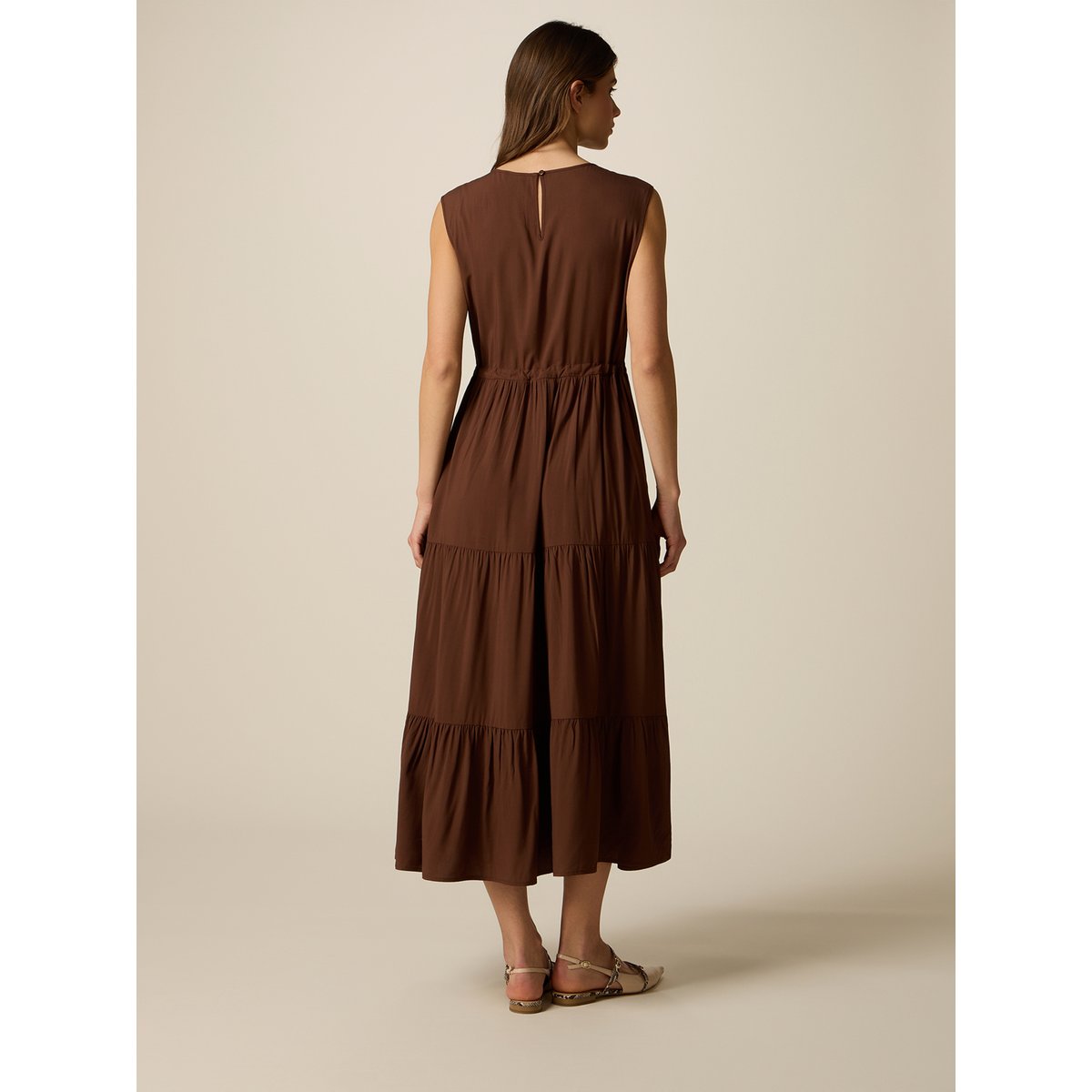 Robe longue à volants marron, OLTRE