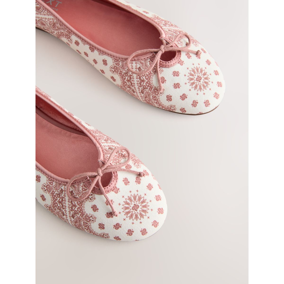 Ballerines en raphia bandana forever comfort® rose/blanc, NEXT