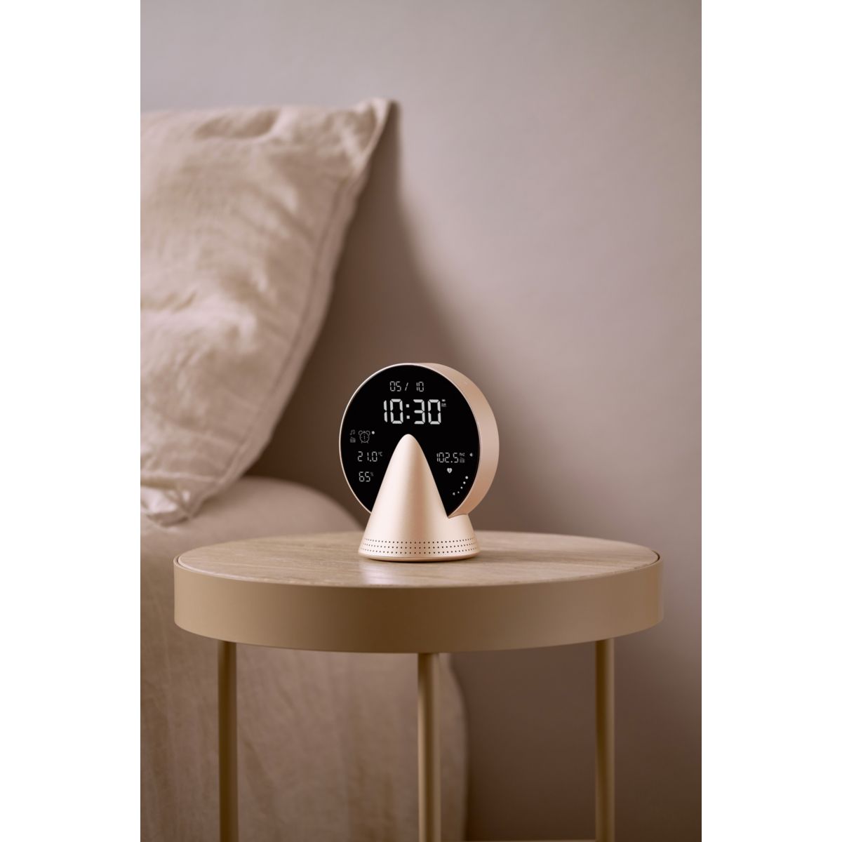 Radio réveil Conic Clock avec fonction Bluetooth Or couleur unique, LEXON