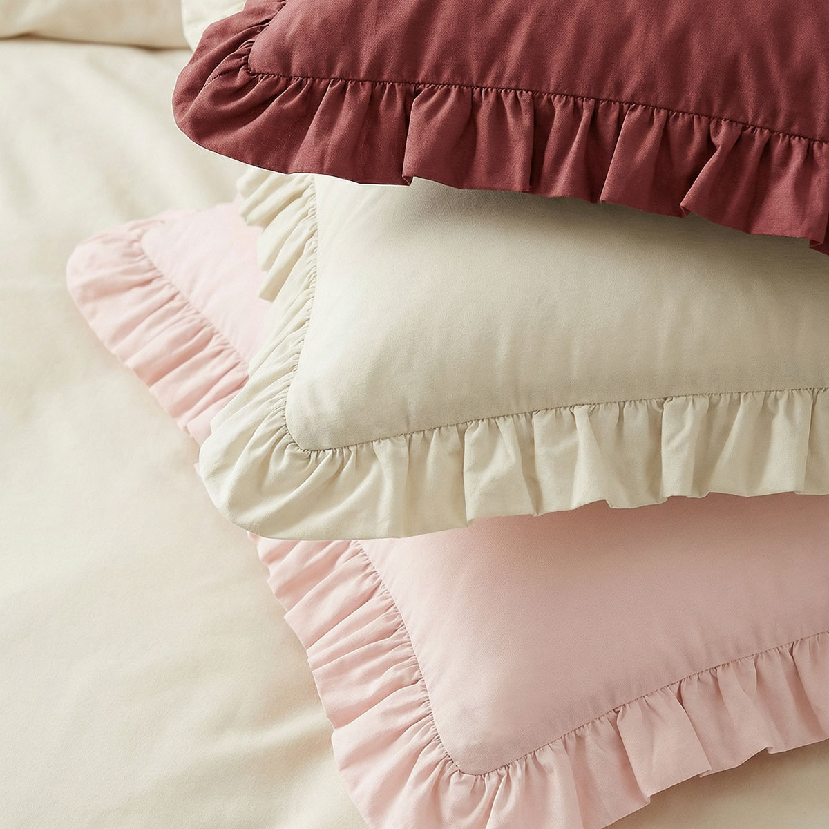 Lot de 2 taies d'oreiller à volant froncé SOFT PERCALE LILY ecru, SENSEI MAISON