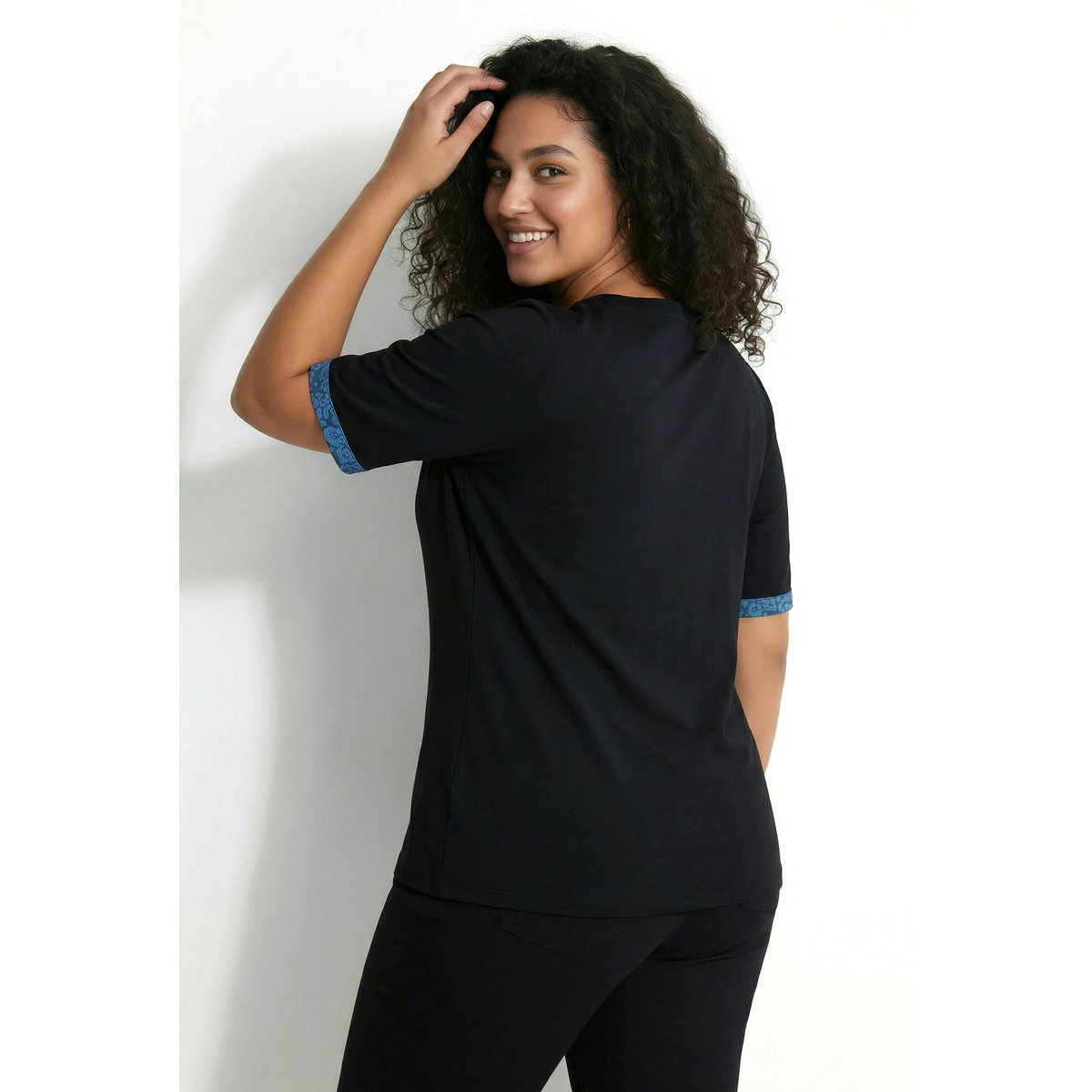 T-shirt technique avec motif imprimé noir, ULLA POPKEN
