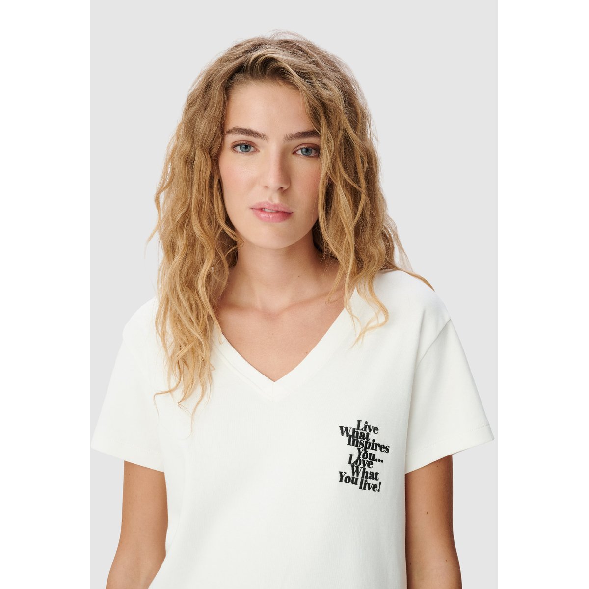Tee-shirt col V à message brodé blanc cassé, IKKS