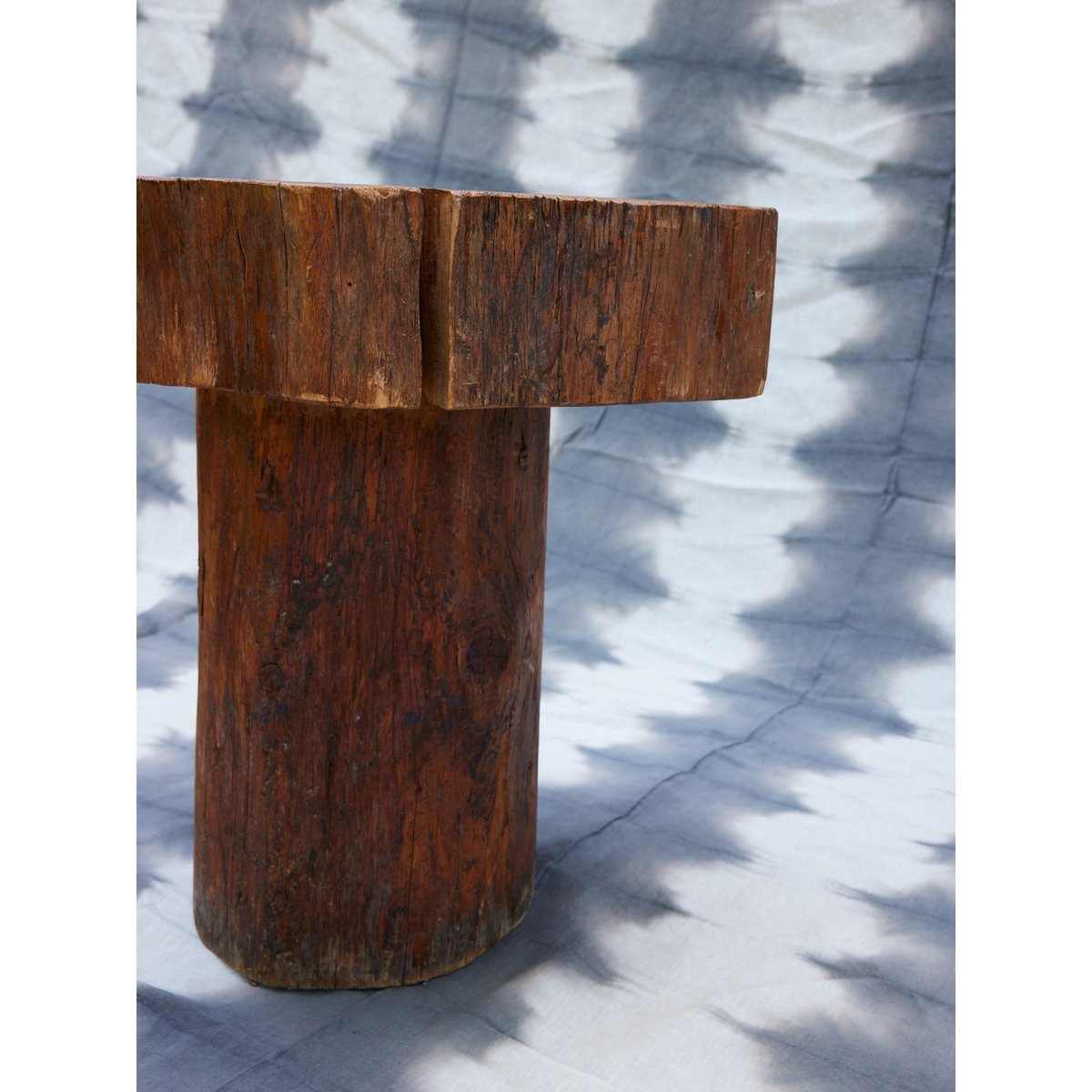 Table de salon en bois brut Donna N°1074 - Bon état bois foncé, DEBONGOUT