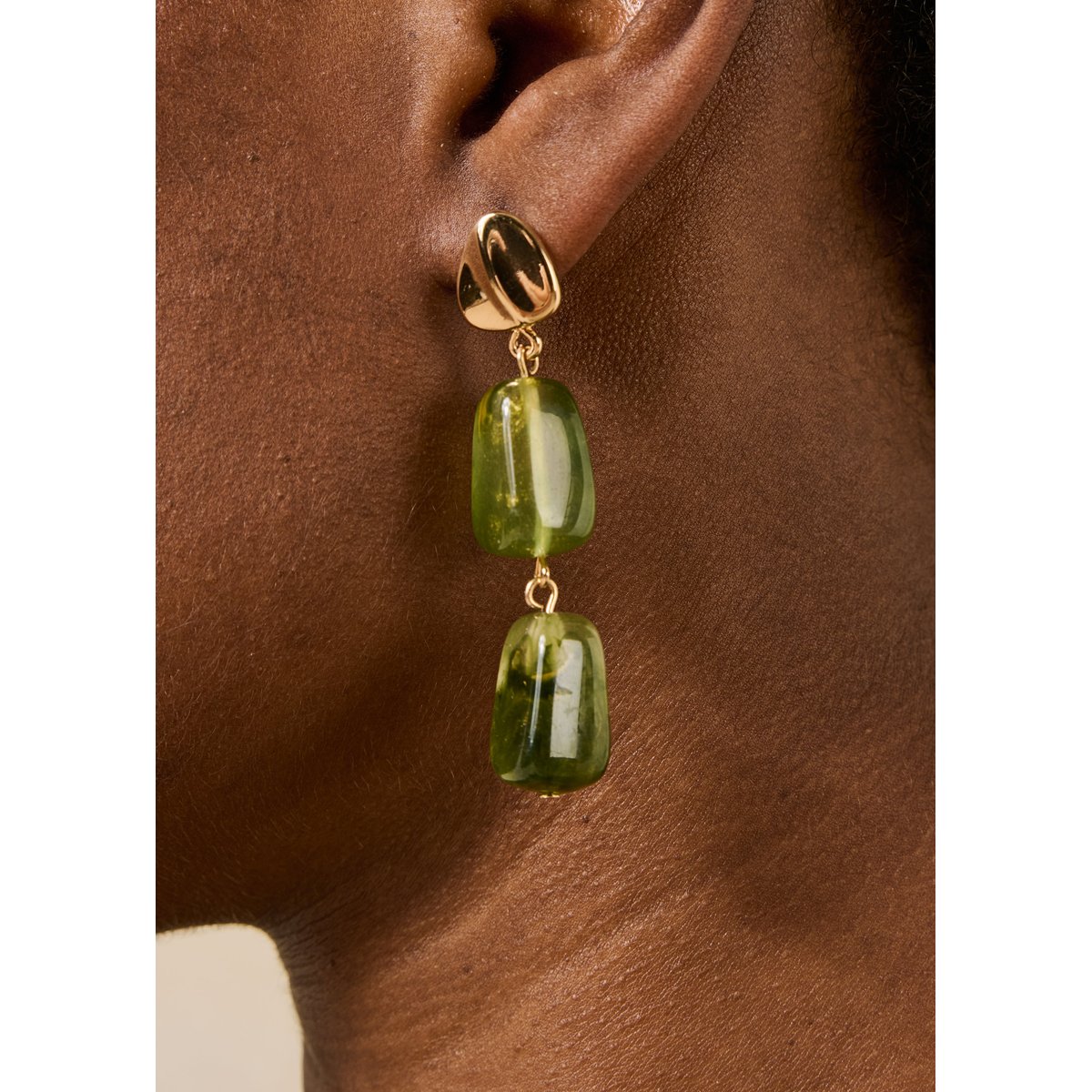 Boucles d'oreilles résine vert, LA FEE MARABOUTEE