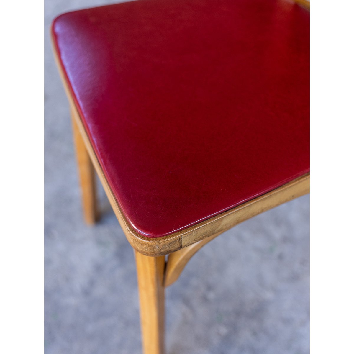 Paire de chaises Baumann Alma N°1981 - Bon état bois clair, DEBONGOUT
