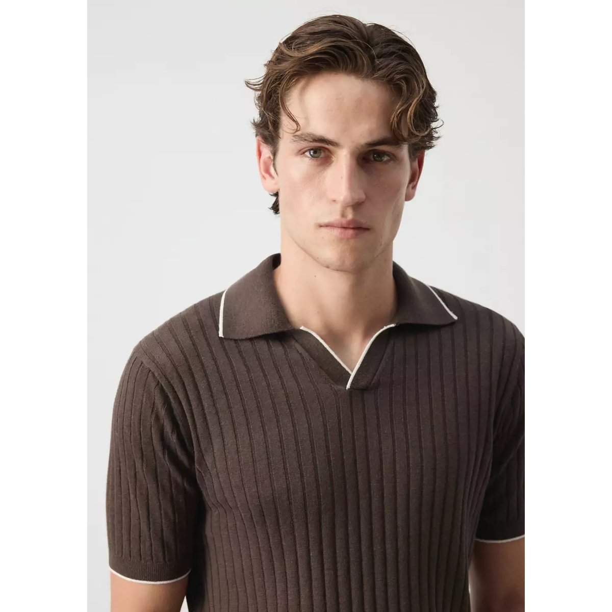 Polo côtelé en mélange de lin et lyocell marron, MANGO MAN