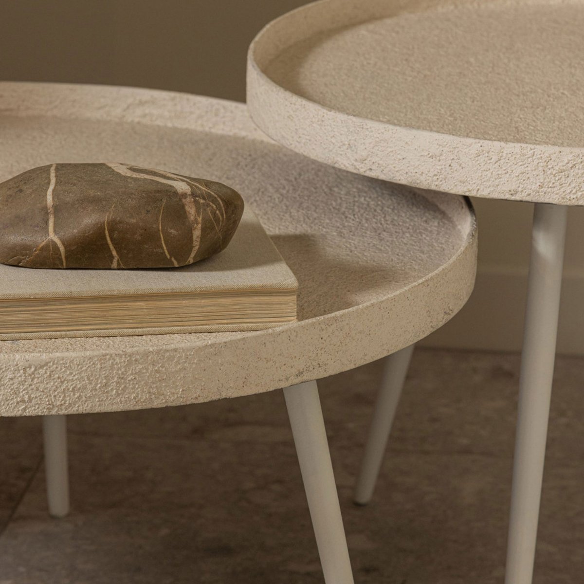 Table basse ronde en métal  76cm- BOUNDS beige, WOOOD
