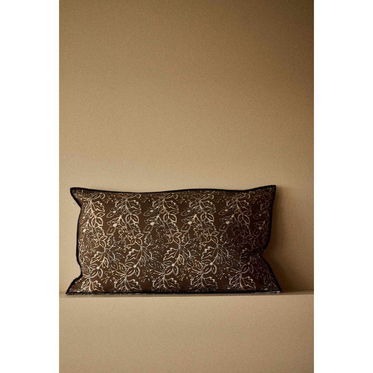 Housse de coussin en coton, CHANTILLY marron chantilly, GABRIELLE PARIS