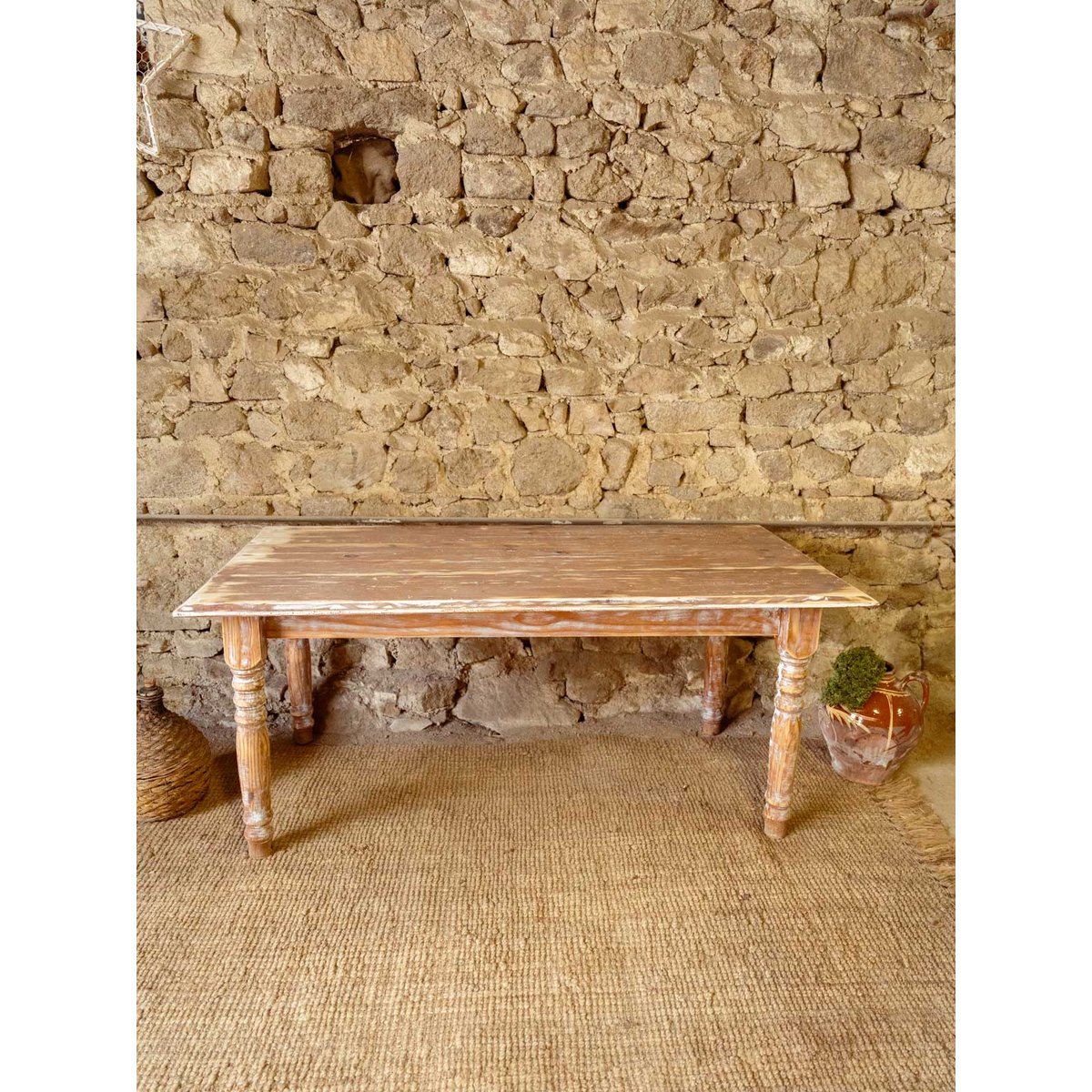 Table à manger en bois Romy N°1540 - Bon état marron, DEBONGOUT