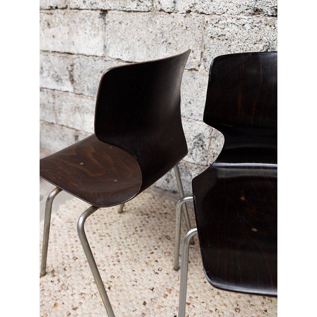 Chaise contemporaine Alma N°1779 - Bon état métal, DEBONGOUT