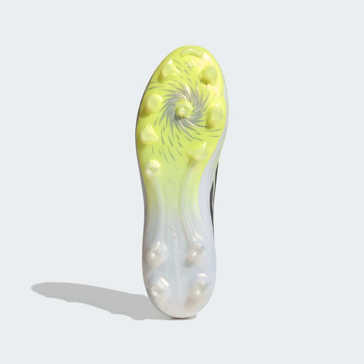 Chaussure De Football Femmes F50 Sparkfusion Pro Mid Cut Terrain Souple / Terrain Synthétique cloud white / iron metallic / hi-res yellow, adidas Performance