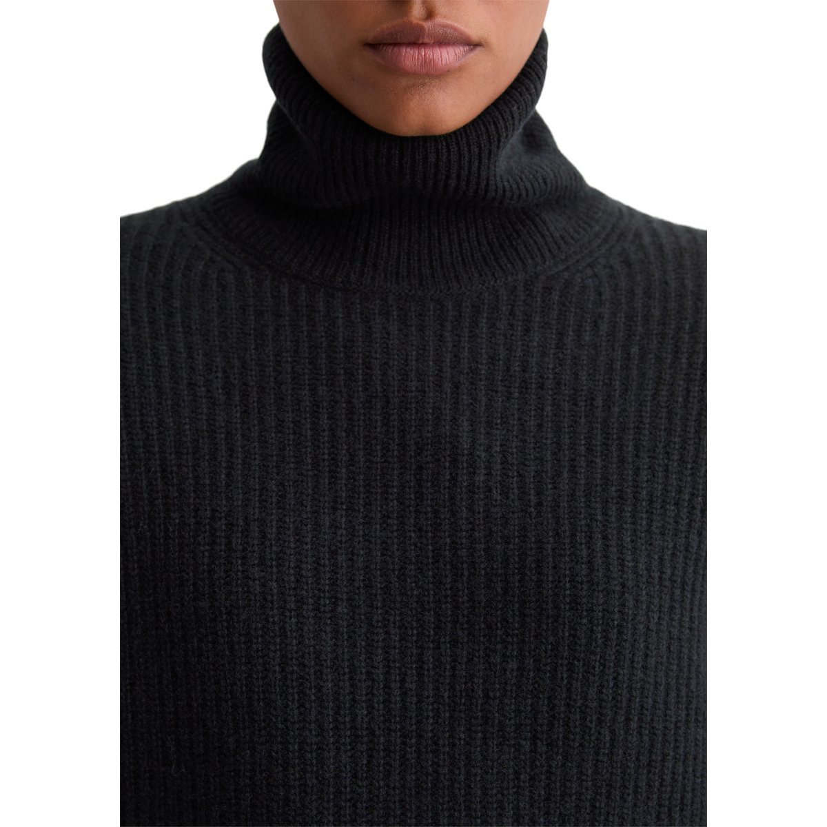 Pull en maille relaxed en mélange moelleux de laine mérinos bleu foncé, MARC O'POLO