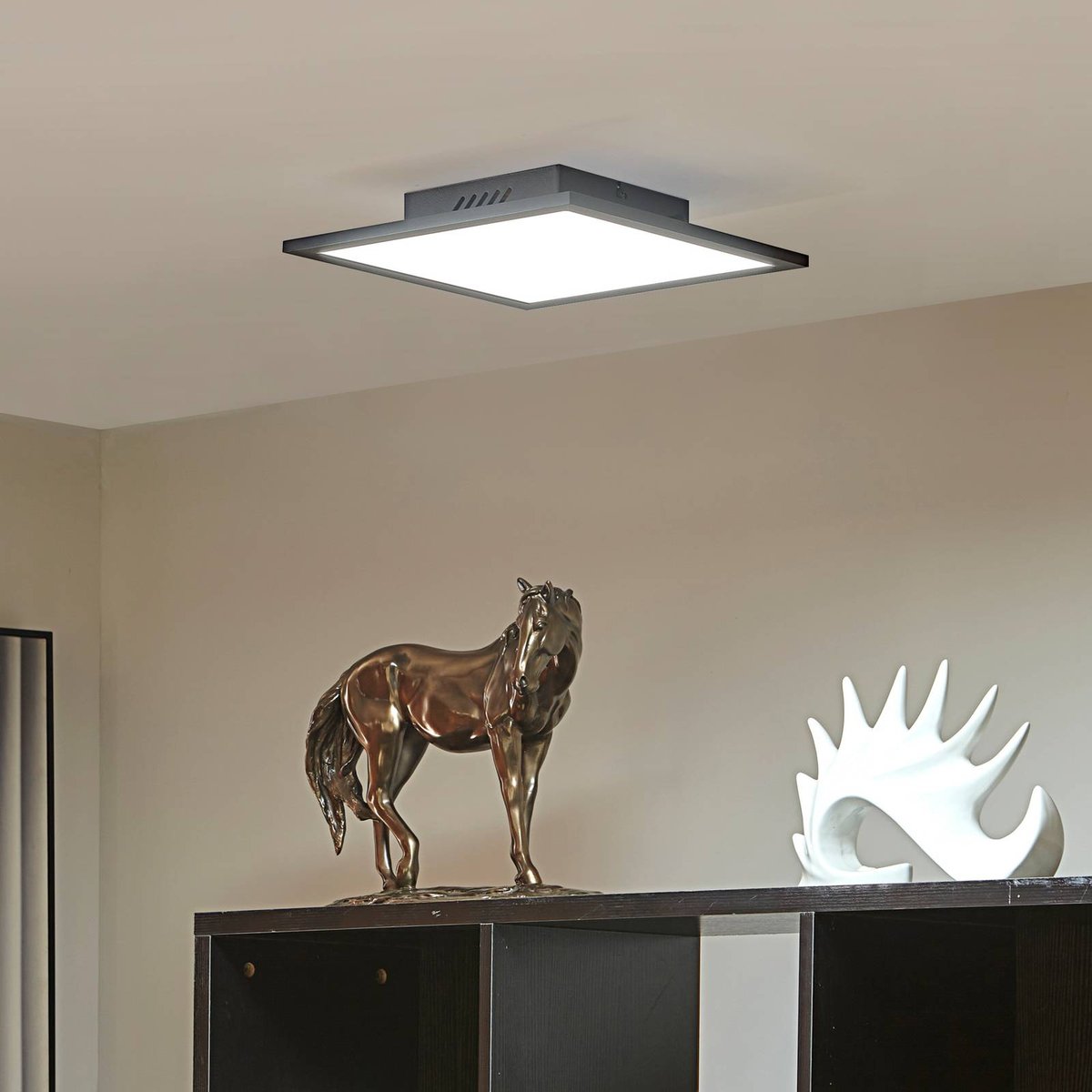 Plafonnier moderneLED, Lamin noir, blanc, LINDBY