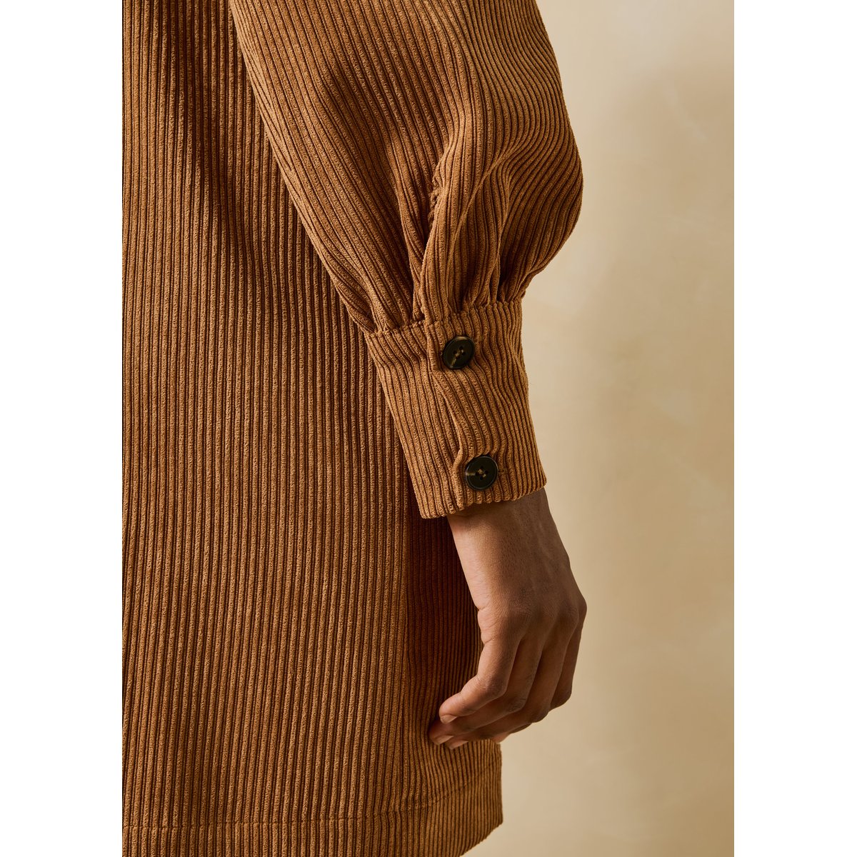 Robe chemise courte en velours côtelé cognac, LA FEE MARABOUTEE