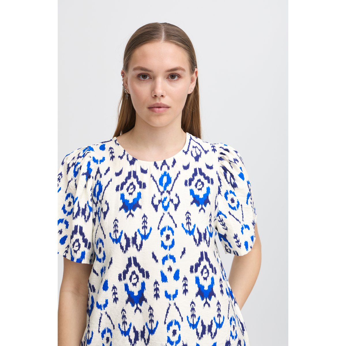Blouse with short sleeve bleu medieval blue print, ICHI