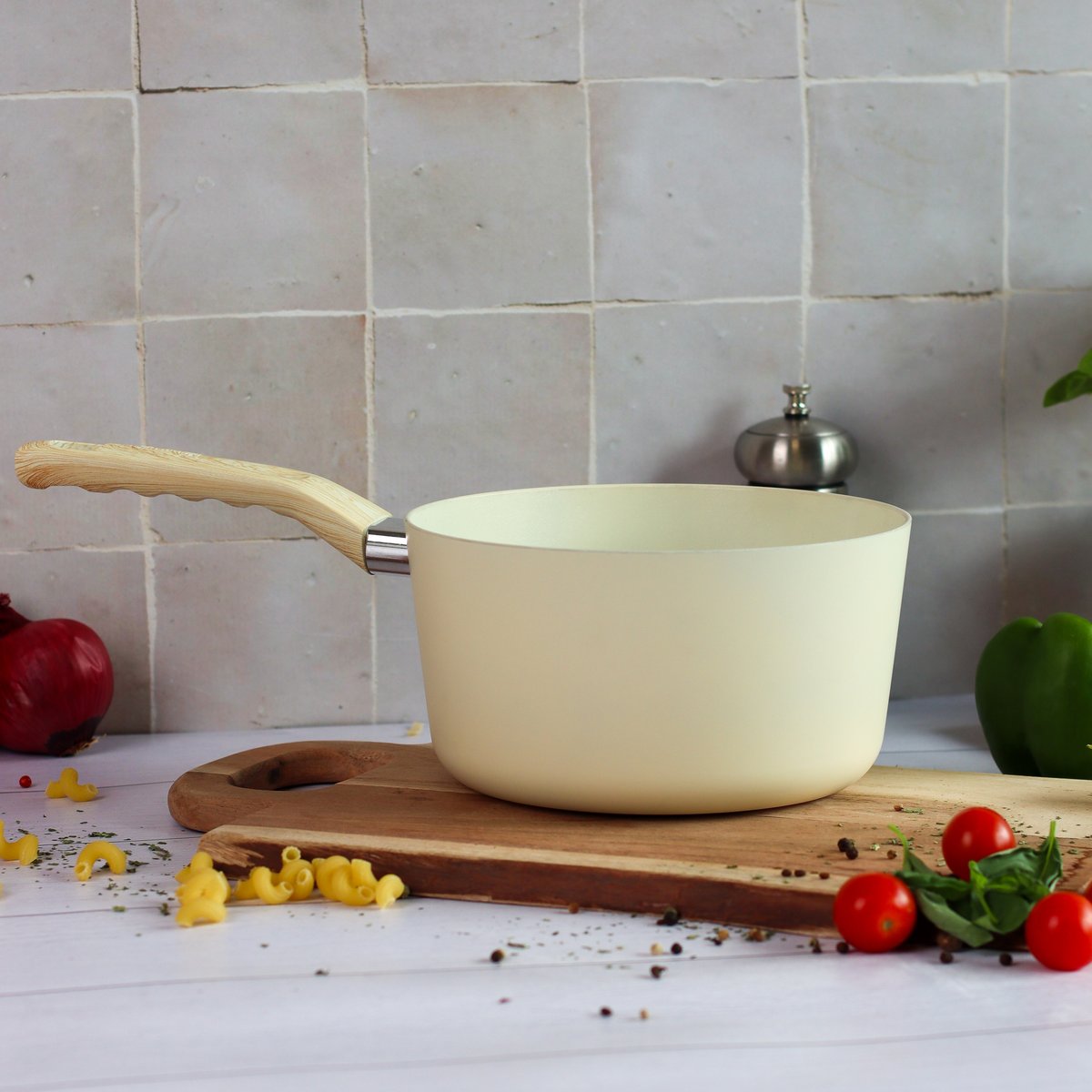 Casserole en aluminium 20cm, COLORAMA crème, MENASTYL