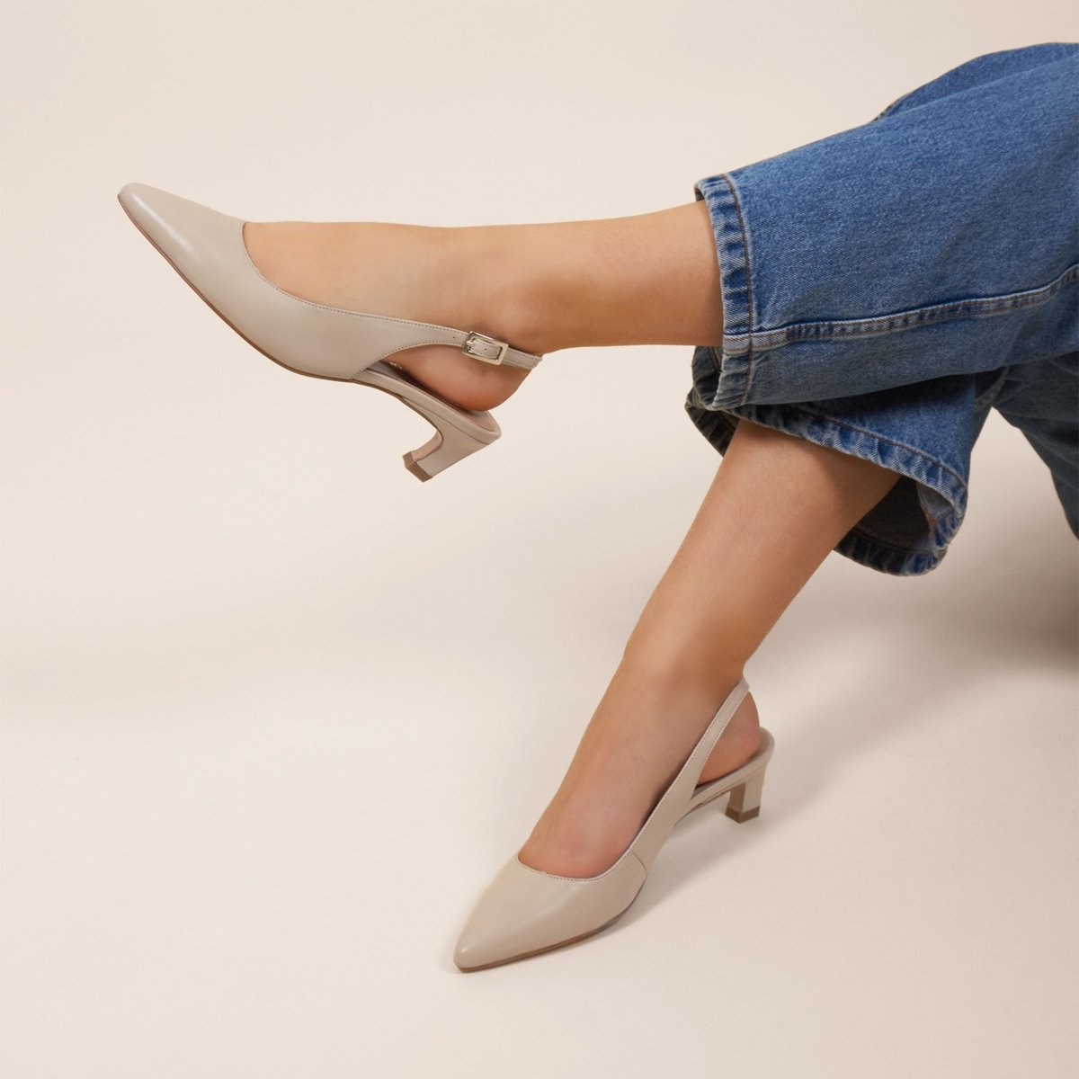 Escarpins slingback Albane petit talon cuir lisse crème, JULES & JENN