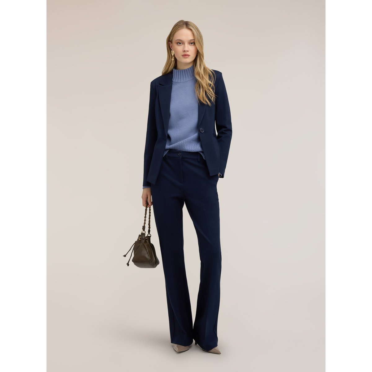 Pantalon évasé bleu, MOTIVI