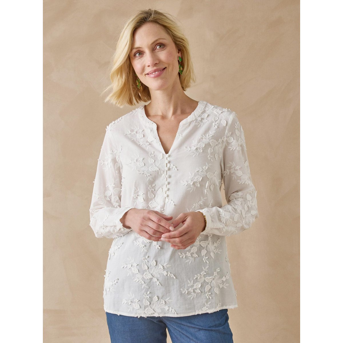 Blouse brodée en coton ecru, DAXON