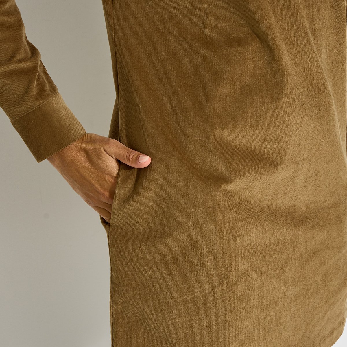Robe courte velours côtelé col froufrou marron camel, GRAIN DE MALICE