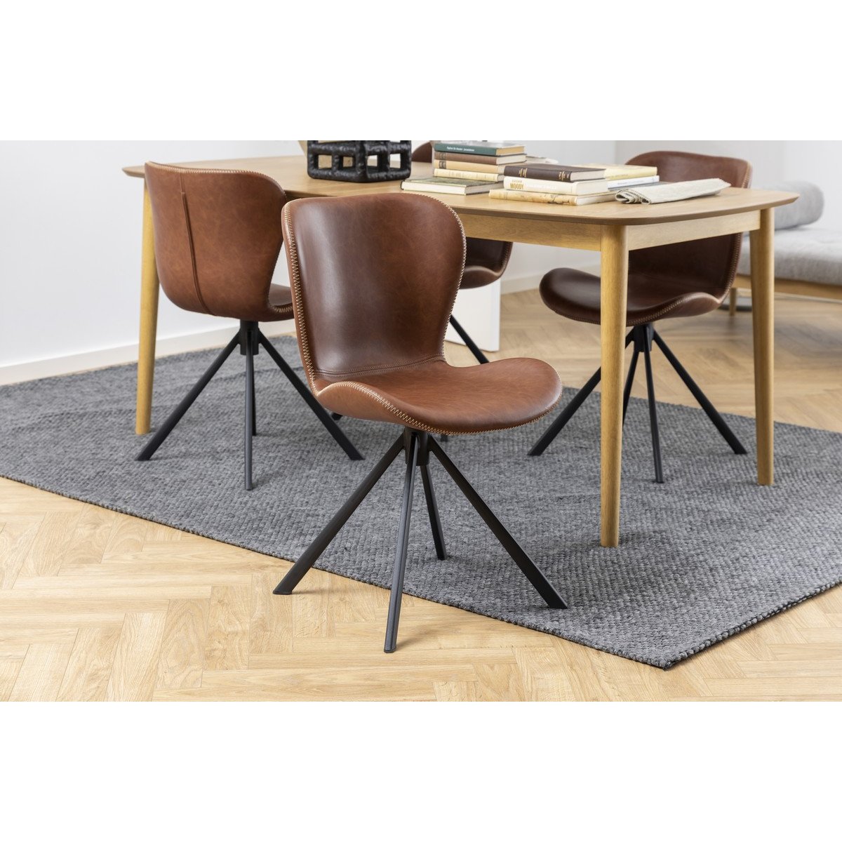 Chaise rotative en simili cuir - BOSTON marron, MATHI DESIGN