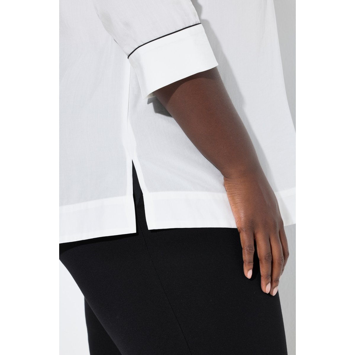 Blouse en Lyocell, élégants passepoils blanc neige, ULLA POPKEN