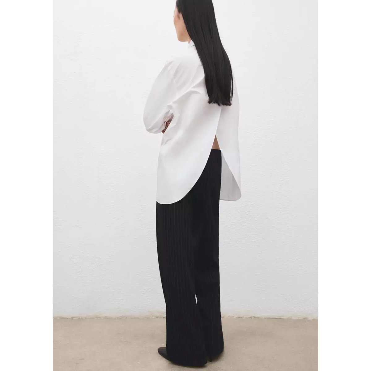 Pantalon droit fines rayures bleu marine, MANGO