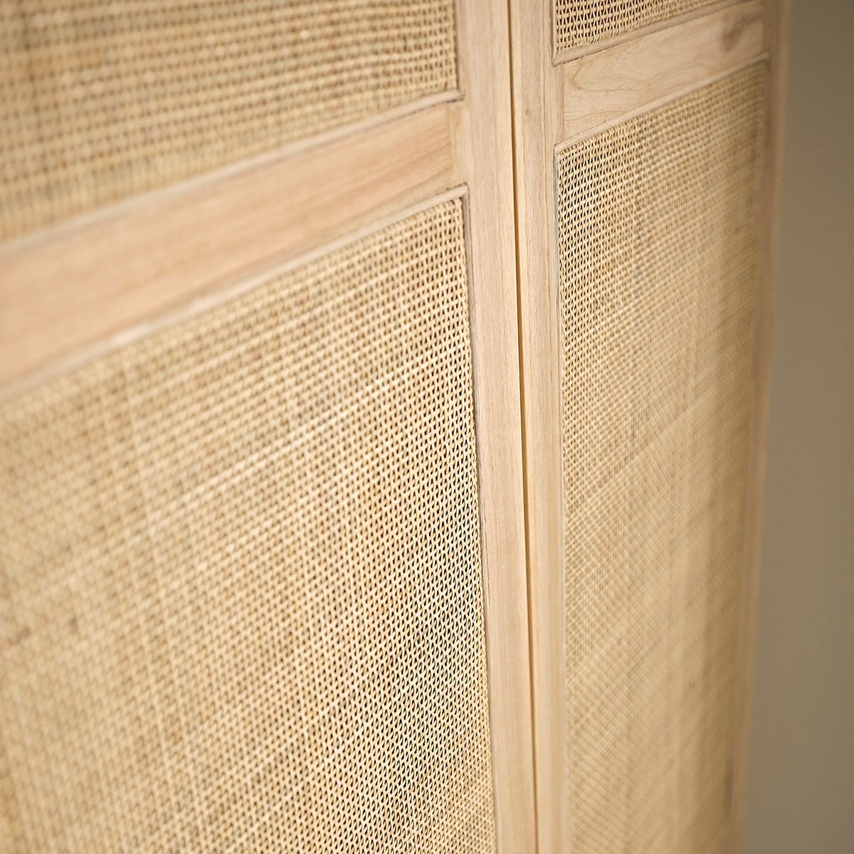 Armoire 2 portes en bois massif et cannage  MAËL naturel, BERAH GETAH