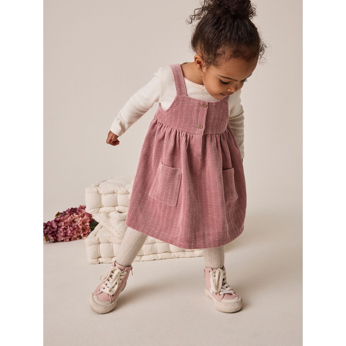 Robe chasuble sans manches en velours côtelé rose pastel, NEXT