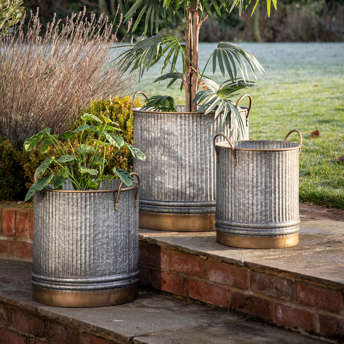 Set of 3 Distressed Metal Planters silver-coloured, ÉDITÉ