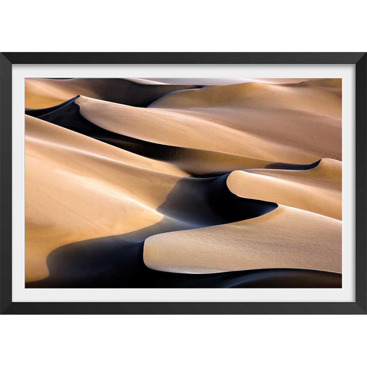 Affiche Vagues de sable affiche + cadre en bois - noir, HEXOA