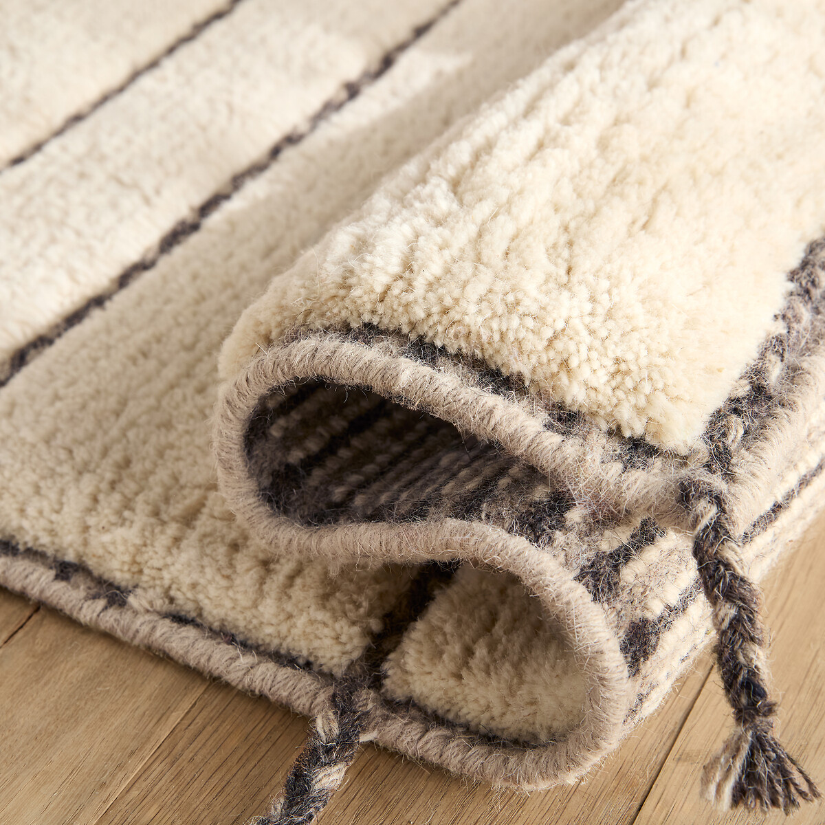 Stauro Hand-Knotted Rug ivory/grey, AM.PM