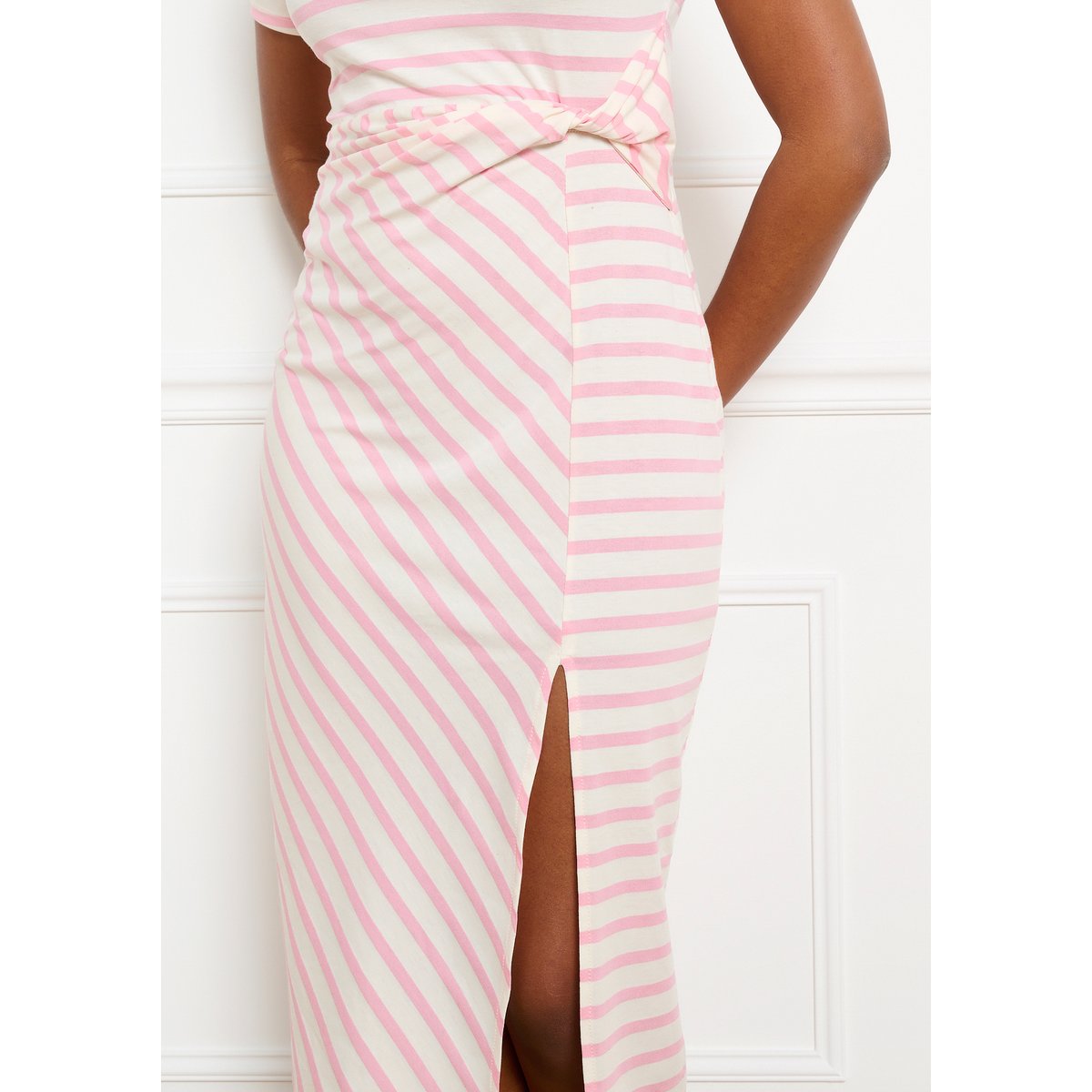 Robe midi jersey rayée nouée rose clair, LOLALIZA