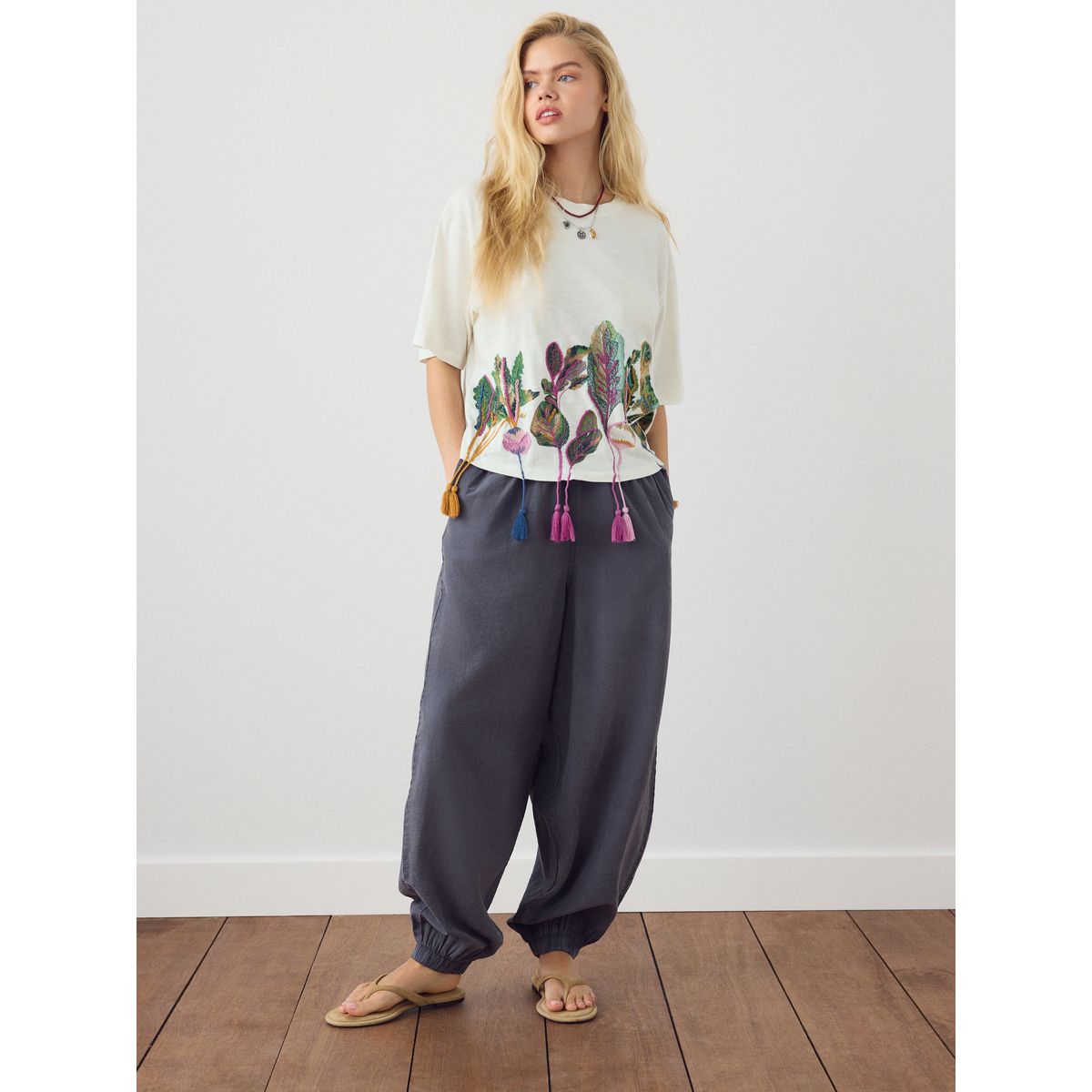 T-shirt à manches courtes avec légumes brodés écru, NEXT