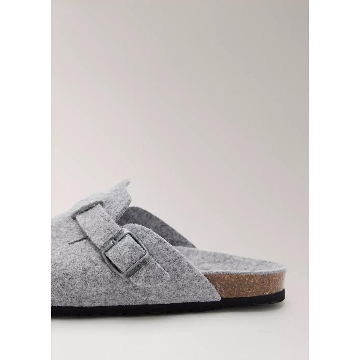 Chaussons en feutre gris, MANGO