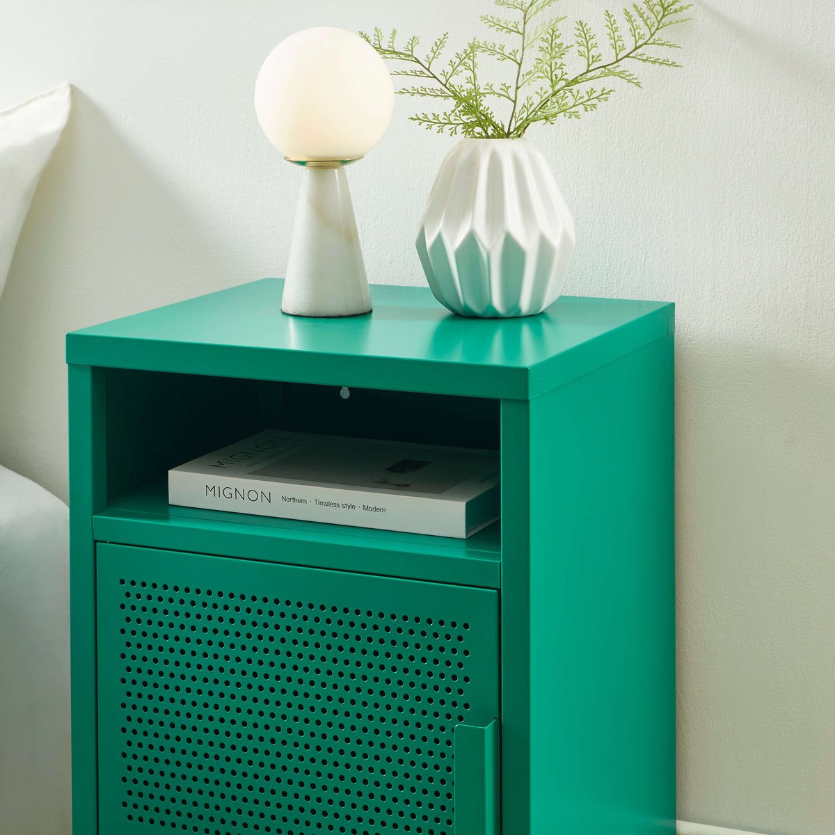 Table de chevet en acier emeraude / tcx 17-6030, PANTONE