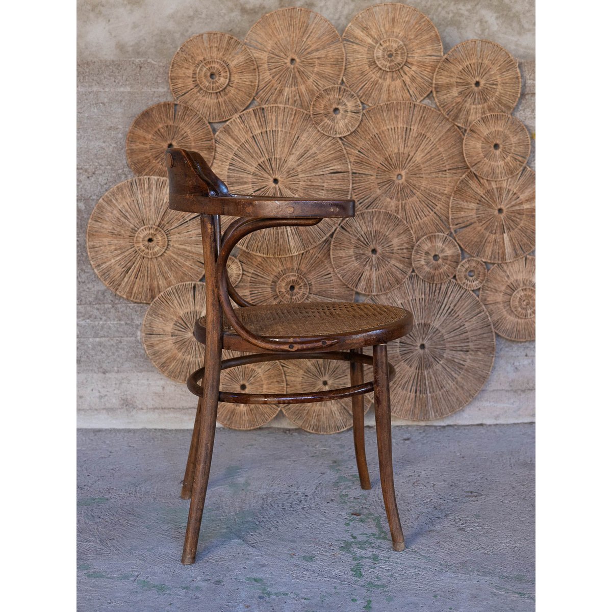 Fauteuil administratif en bois Ernest N°1562 - Bon état bois foncé, DEBONGOUT