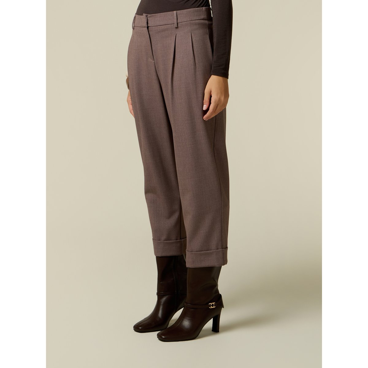 Pantalon court à pinces gris, OLTRE