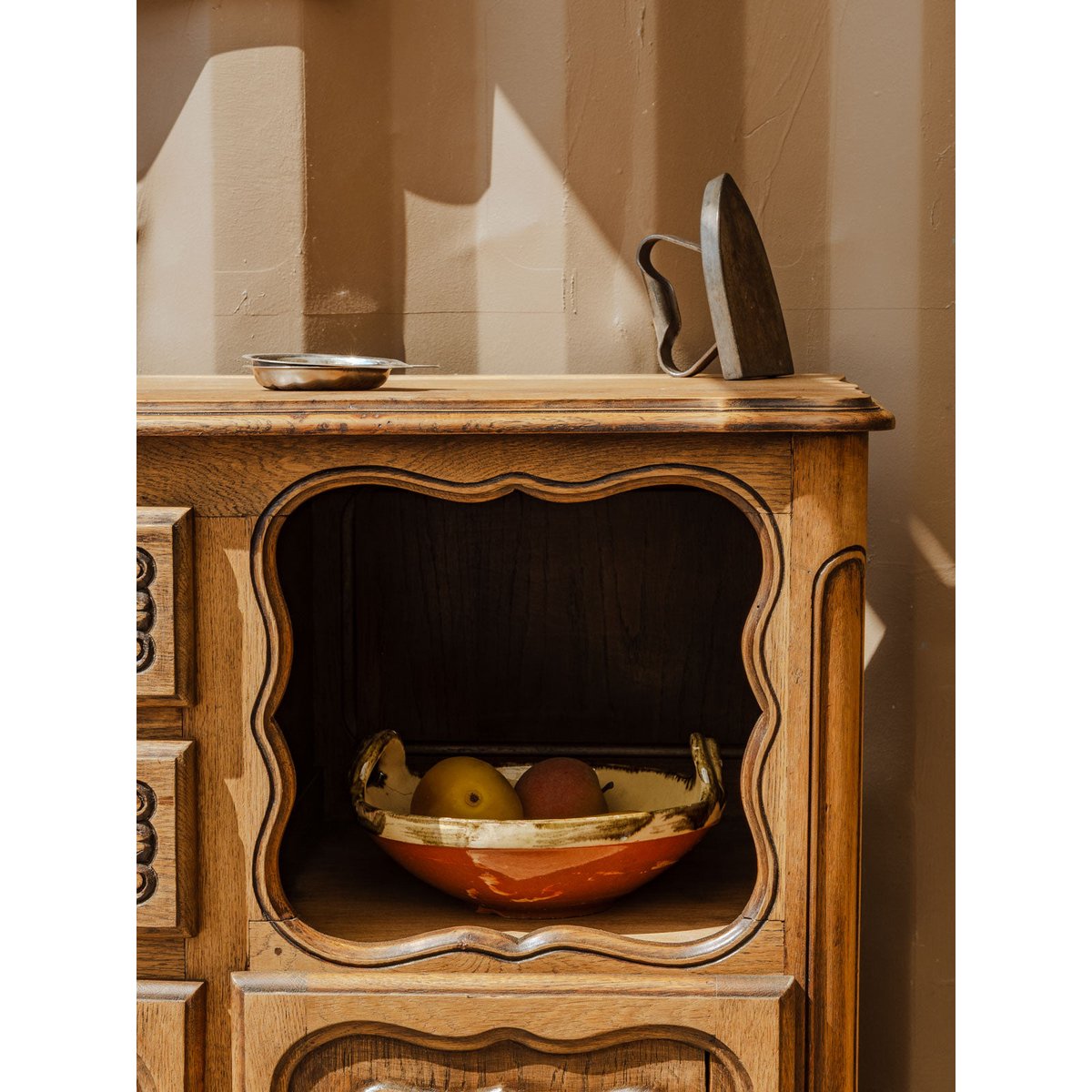 Buffet en bois Gilbert N°1545 - Bon état bois clair, DEBONGOUT