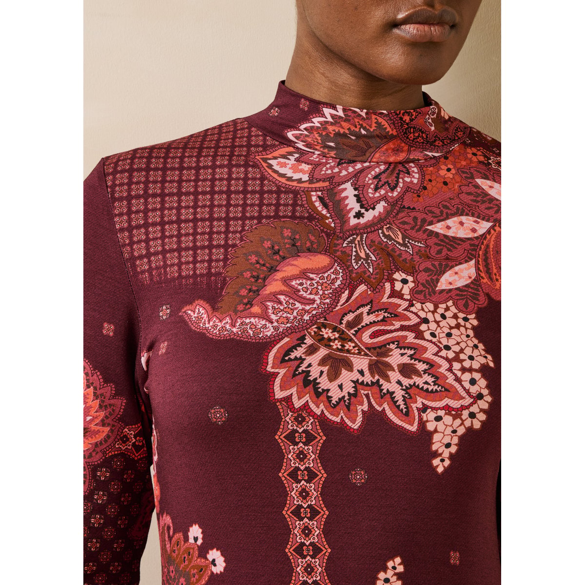Robe longue imprimée manches longues col montant rouge, LA FEE MARABOUTEE