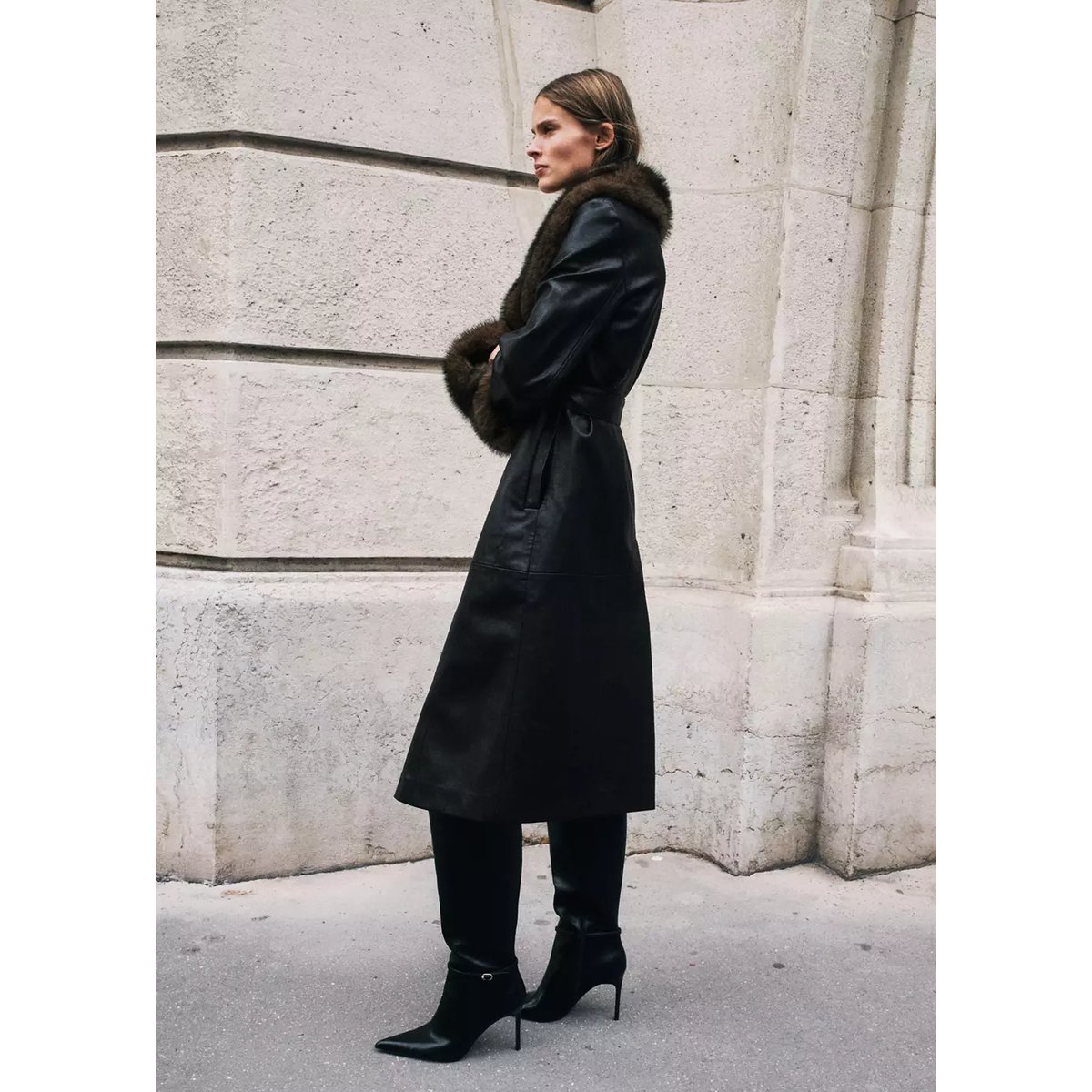 Manteau simili-cuir bordures imitation fourrure noir, MANGO