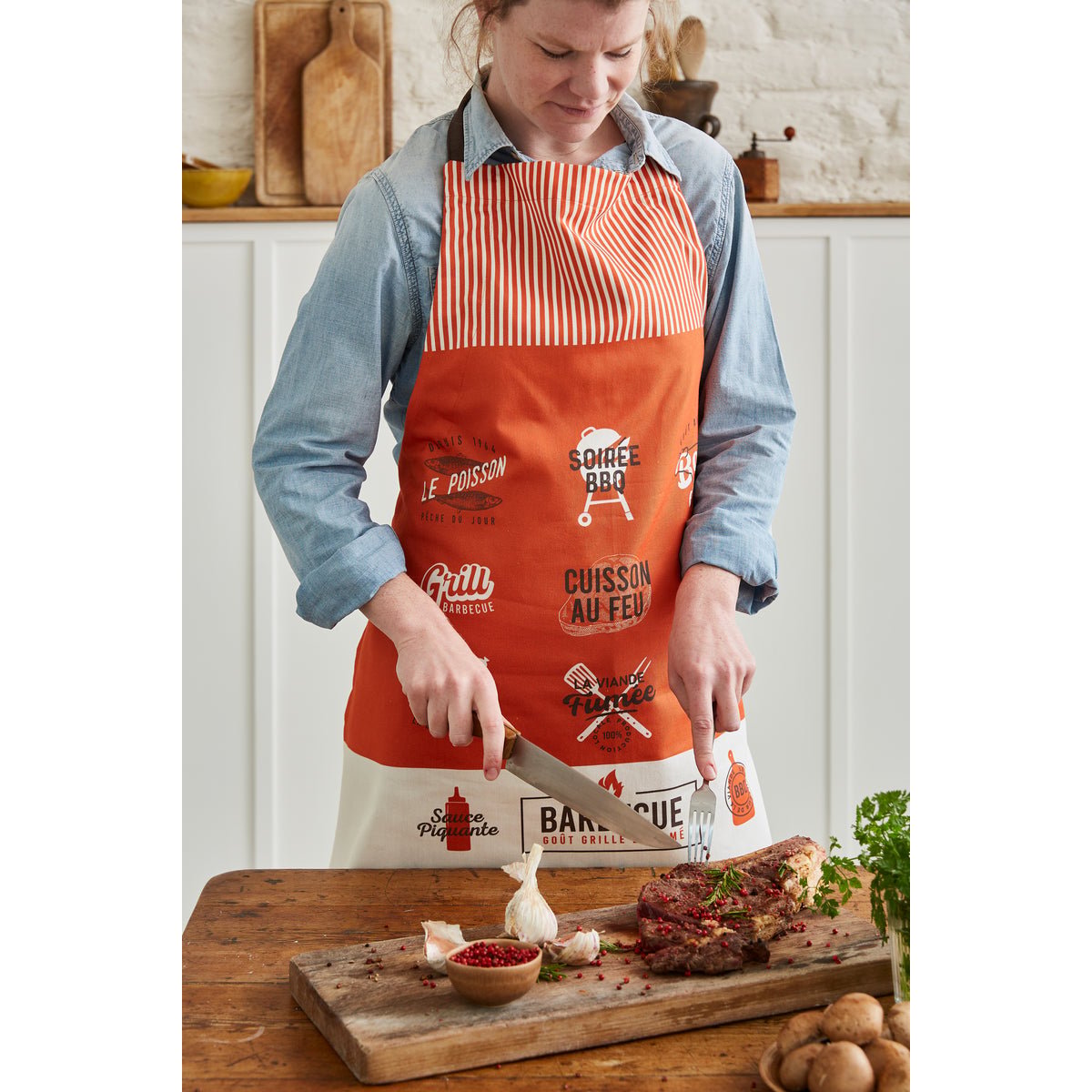 Tablier de cuisine imprimé en coton GRILLADES rouge, COUCKE