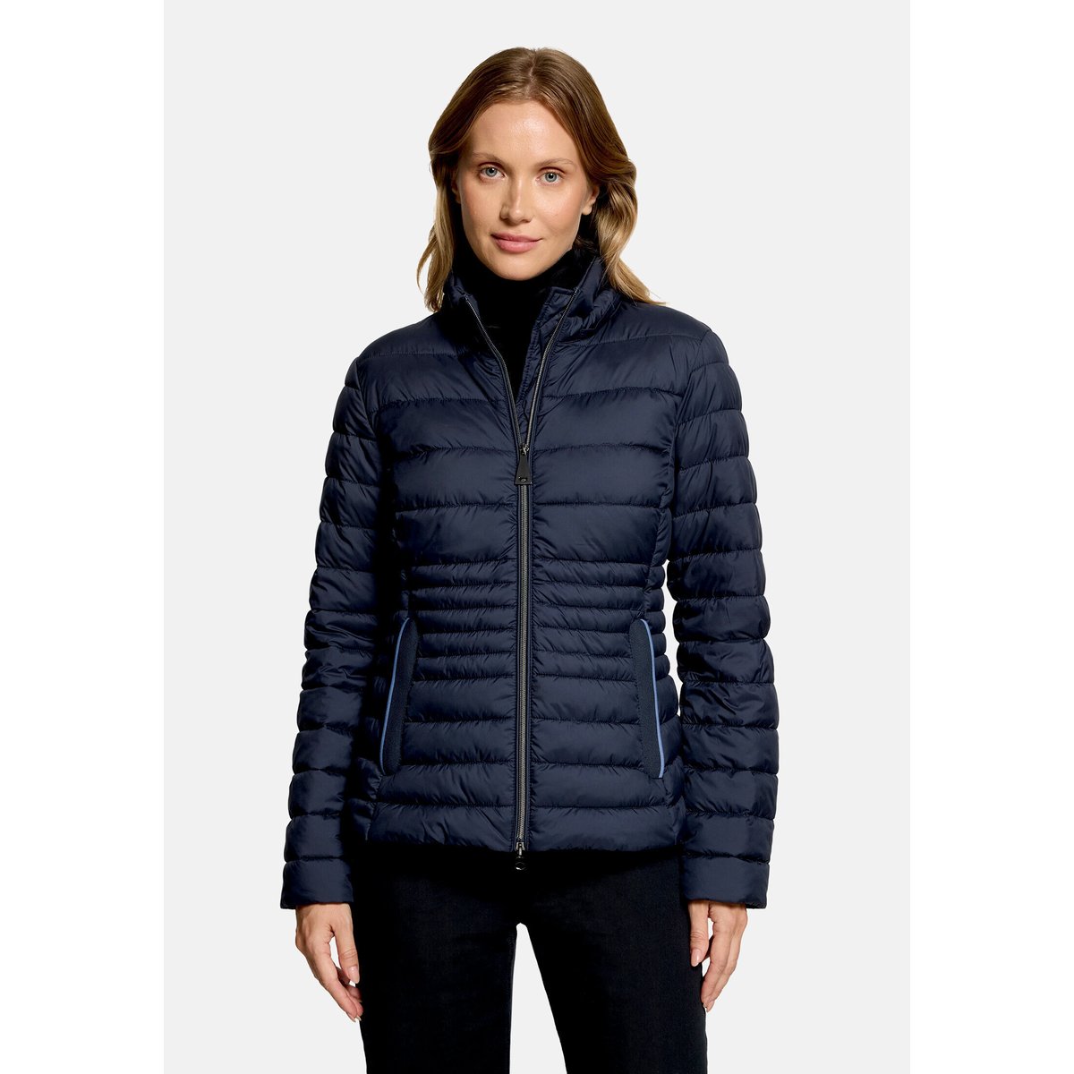 Veste matelassée à capuche amovible bleu foncé, BETTY BARCLAY