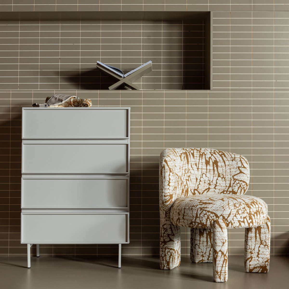 Fauteuil en polyester UPKE beige, WOOOD